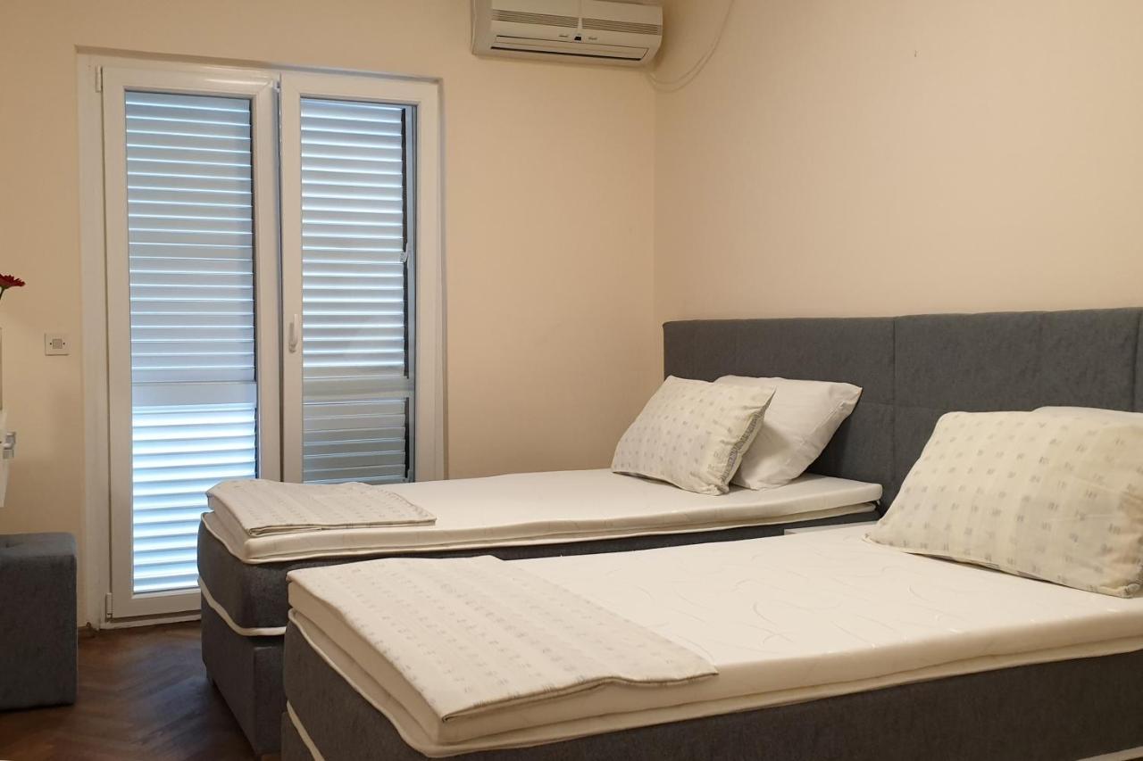 Apartments And Rooms With Parking Space Hvar - 15378 Hvar Town Eksteriør billede