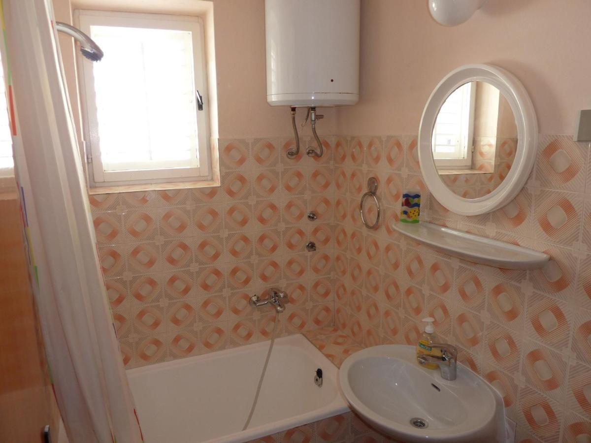 Apartments And Rooms With Parking Space Hvar - 15378 Hvar Town Eksteriør billede